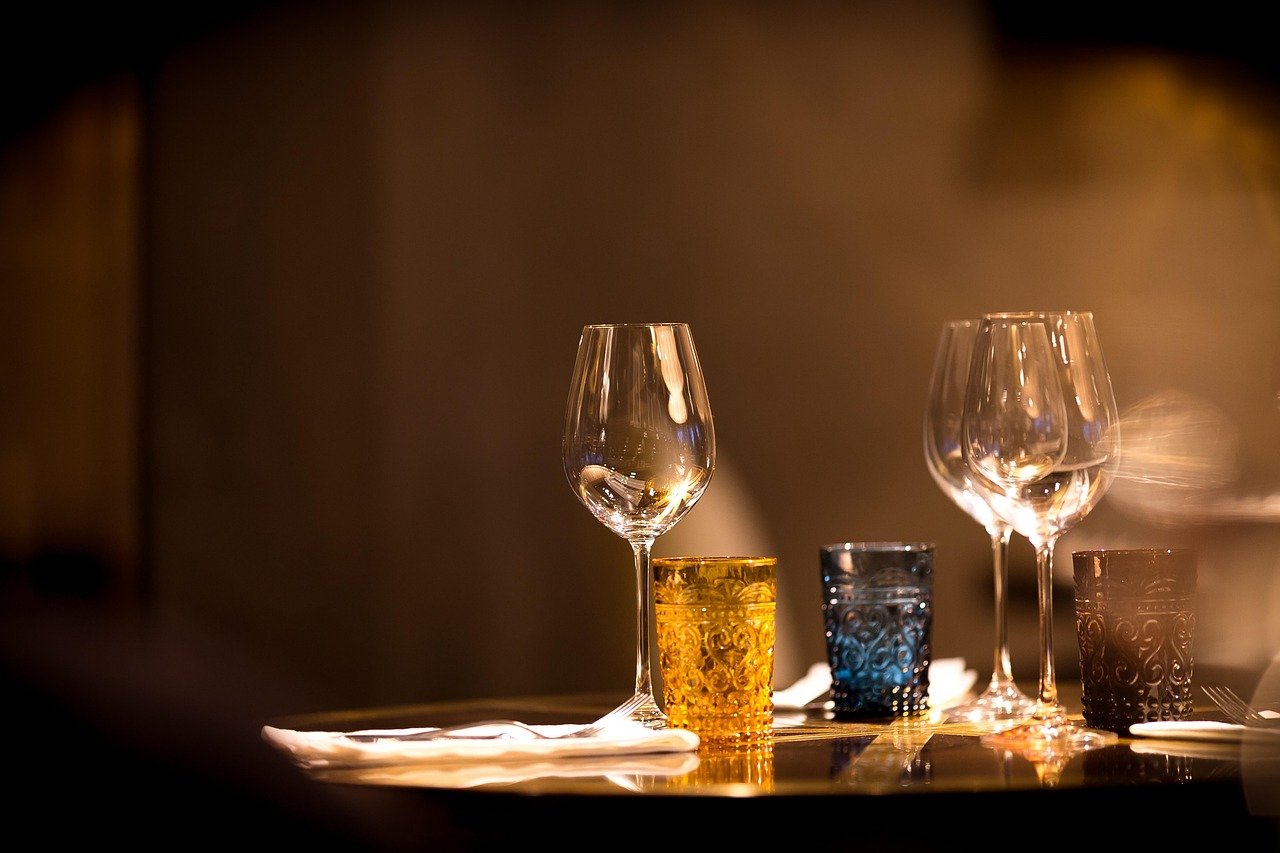 glasses, restaurant, dinner, table setting, dining, restaurant, restaurant, restaurant, table setting, table setting, table setting, table setting, table setting, dining